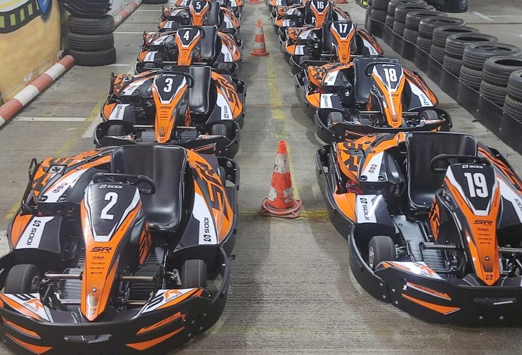 Rasanter Fahrspaß mit BB-Kart in Bremen Profikarts